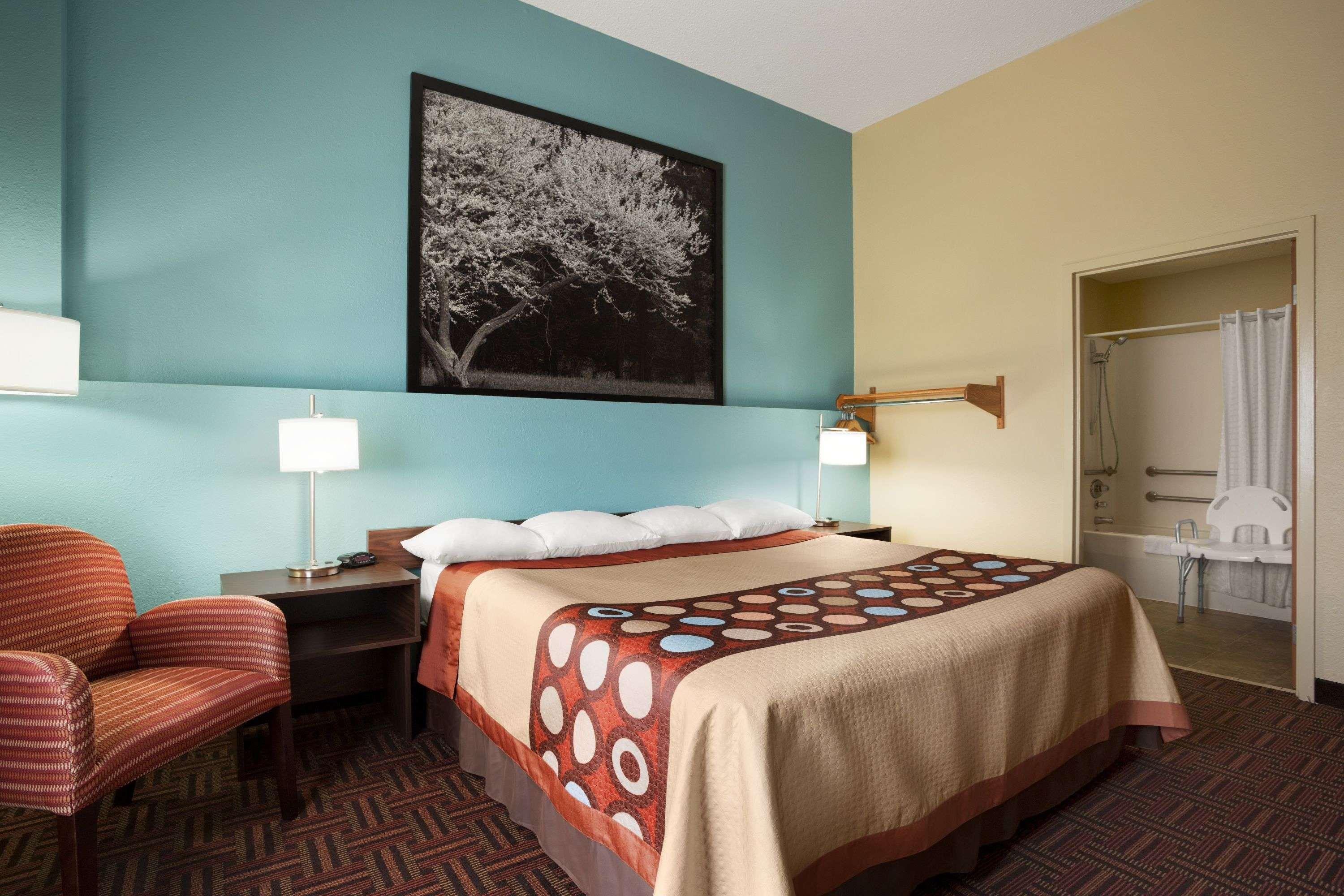 Super 8 by Wyndham Marion Motel Bagian luar foto
