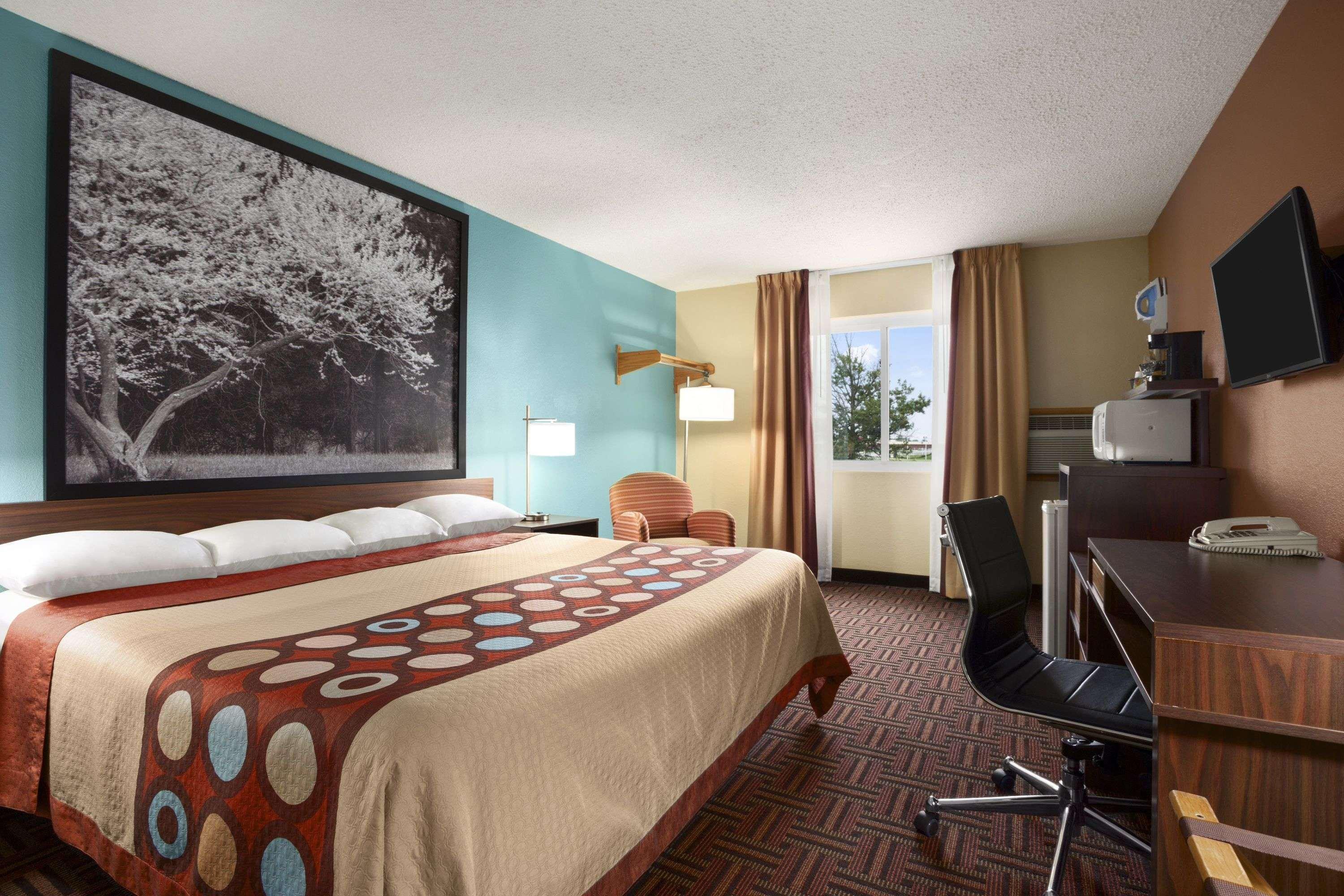 Super 8 by Wyndham Marion Motel Bagian luar foto