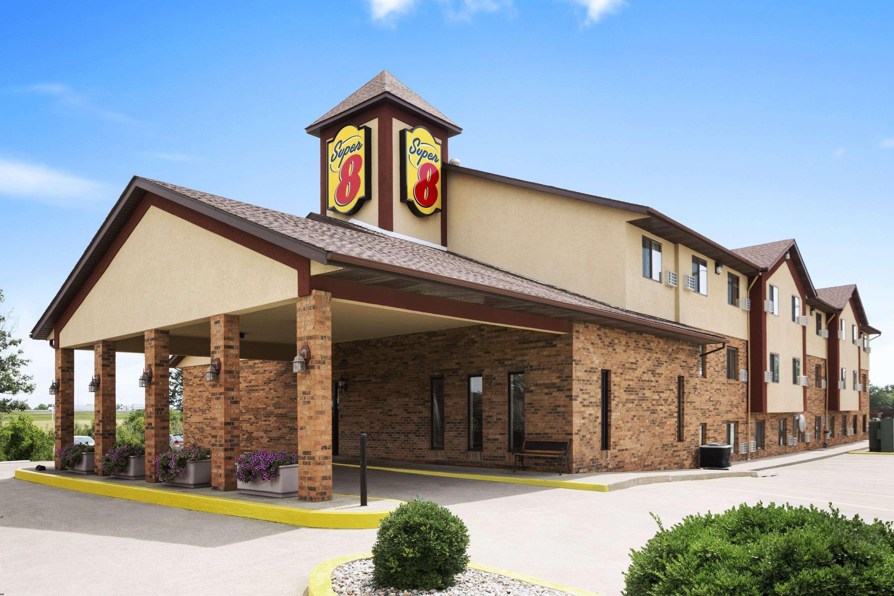 Super 8 by Wyndham Marion Motel Bagian luar foto