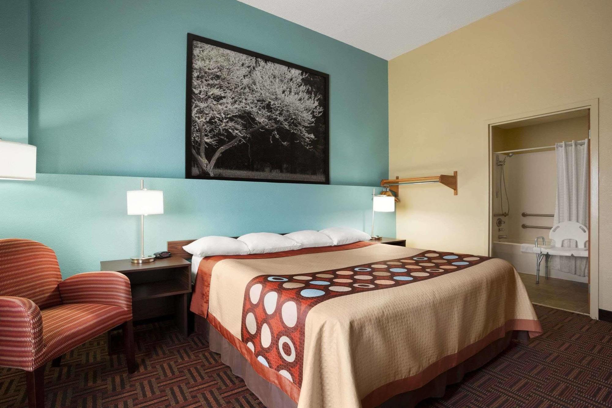 Super 8 by Wyndham Marion Motel Bagian luar foto